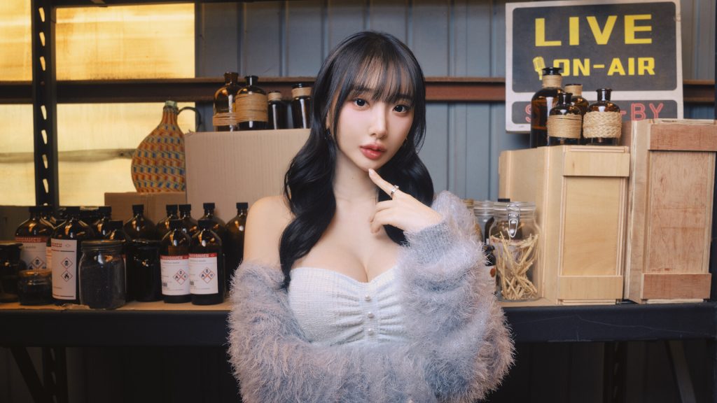 图片[3]-末日降临被美女们关进避难所/Beauties and the Stranded-集游星软件站-专注优质游戏软件下载